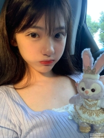 台中優質學生妹：小藍 160 C 45 21歲 活潑、俏皮、可愛的超甜妹 穴穴水水嫩的嫩超級美