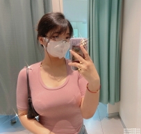 台南大奶正妹：咪咪 162cm E奶 30歲 主動型 健談性感 配合高