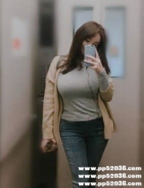 台中大奶妹：蕭蕭162-F奶-25歲 熱情 主動 很好聊 不趕時間