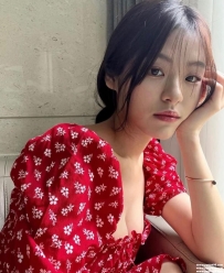 台中熱推正妹：映紅 164.47.C.22歲 #活潑甜美 好騎耐操 淫水多 白皙笑容甜美 主動服務