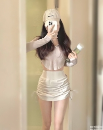台中美腿正妹：知寶 165 46 C 22歲 清秀少女 漂亮的外貿 嫩鮑魚 鮮嫩多汁可口好賴 吃