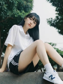 高雄大學生：微微 155 C 43 21歲 電眼迷人的小美女 甜美 擅長傾聽 給人心靈上的慰藉