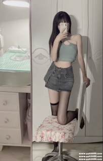 高雄學生妹：小悠159.C.20歲 學生妹 青春正妹 純欲模樣就很引人犯罪 床上的甜蜜互動