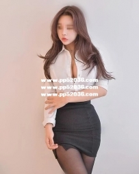 劉小芹 168cm/E杯/48kg/25歲 襯衫爆乳花旗銀行OL  高顏值  12000