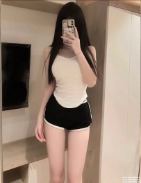 台中優質茶：貝拉 158 C 43 22歲 清純極品美人 在校學生妹 很健談很主動 身材太誘人