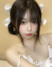 台中學生妹推薦：金莎 156 C 43kg 20歲 小隻馬清純可愛 身材苗條 服配合度很高 主動
