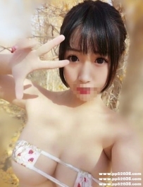 高雄大奶正妹：泡芙 160 E 20歲 超淫蕩 年輕敢玩 適合敢玩敢爽的哥哥
