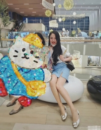 台北熱推妹：雅詩 163cm.48.D杯.25歲 百貨專櫃 氣質大奶美艷型