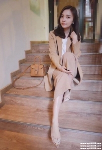 新竹氣質音樂老師：莎莎  162cm C奶 25歲 挑戰你的床上功夫