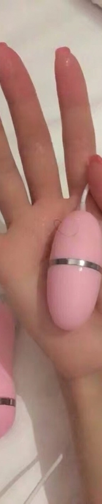 台北小蘿莉：瑤瑤 156.B.19歲 清純可愛 皮膚白 第一次兼職