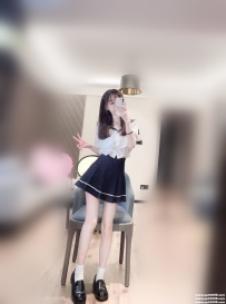 學生援交妹：小薰158.C.46.20歲 學生妹年輕的肉體 一見傾心 感覺女友一樣 讓你一試難