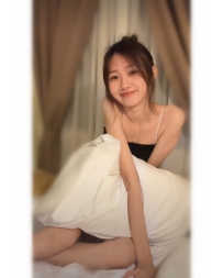 高雄幼齒蘿莉茶：小雪158 C 42 19歲 可愛學生小隻馬 青春肉體等待來開發 快來救助一下