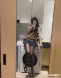 台北在校學生：小凡160-C-20y 青春洋溢的甜美外型 第一次下海