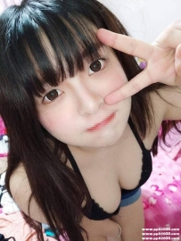 高雄外送茶:言言 159cm-45kg-C奶-22歲 清純漂亮 配合度很高 苗條