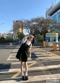 台南嬌小學生妹：涵涵 155/44/A奶/19歲 小隻罵學生妹兼職