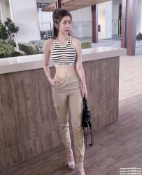 高雄外送叫小姐：美丹 158 D 45 20歲 氣質 身材超好 奶泡 舌吻