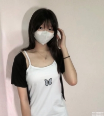 嬌小可愛妹：小糖150.B.40.20歲 超嬌小的150cm迷你身材 20歲的嫩妹臉蛋甜美得像個小蘿