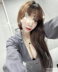 台北大奶紅牌：小魚 160.E.43.23歲 漂亮 身材好 小聲的說：她的滑絲嫩鮑魚超級爽口