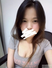 高雄大奶正妹：可欣162-F-23歲 甜美清純 粉色系 蜜桃奶 超讚