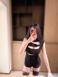 高雄外約大胸正妹：莉莉 163 48 F 25歲 身材超讚 愛打炮 性慾強 喜歡親親 深情舌吻 鴛