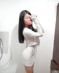 台中學生妹：子晴 163 C 45 20歲 學生妹 身材好 小蠻腰 臉蛋好看 小穴穴易高潮