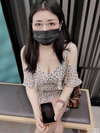 高雄大奶茶：小鳳 160.E.30歲 在職數學老師 美腿 服務超熱情