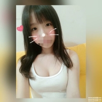 高雄幼齒學生妹：小莫 160 C 45 20歲 甜美可愛系 白幼嫩純清肉體 粉色乳頭 口交技術棒