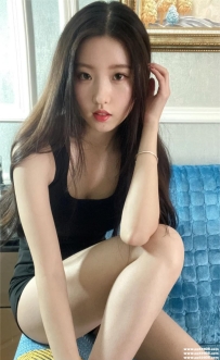 台中美腿正妹-妮妮 163 C 46 22歲 淫蕩 熱情奔放 慾求不滿 很敢玩 尺度大 技術一流