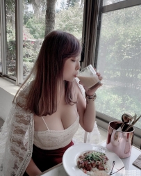 #台南推薦：南希 162.G.52kg.28歲 巨乳美甲師身材超火辣 喜歡這型的不需要去羨慕她老
