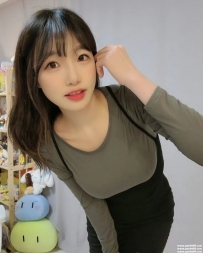 大奶氣質女神：兮然160.E.47.25歲 性感氣質大奶女神降臨 服務淫蕩尺度大