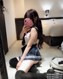 台北大學生：詩詩 163.45.C.19y 清純氣質女神 五官精緻很甜美
