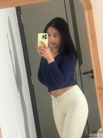 高雄巨乳正妹：牛奶 168/50/C罩杯/28歲 微肉感豐滿巨乳、完美翹臀，讓你一發入魂。