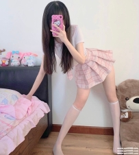 高雄清純學生妹：小薇 157.B.40.18歲 初下海 骨感纖細 可愛妹妹