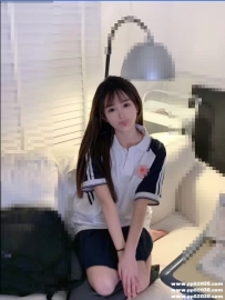 台中清純學生：玉玲 162 C 45 21歲 清純可愛 膚白 粉奶 粉穴一線鮑 少經驗的乖乖女