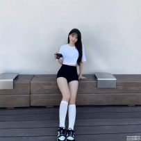 外送茶：拉拉163.D.52.23歲 微肉女孩前凸後翹的身材 白皙的皮膚