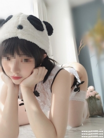 台北學生妹：沫沫 161cm.45kg.C.20歲 細腿正妹 尋求跟大屌玩...
