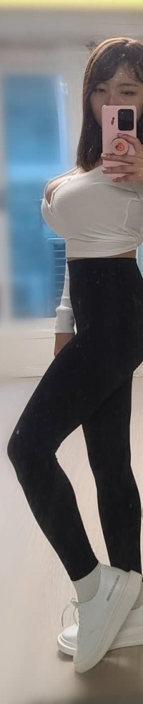 VIP紅牌熱推“G奶妹”米喬 165.G.28歲 一手無法掌控的爆乳