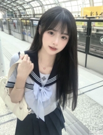 台中外送茶：心彤158.C.45.19歲 外表看起來文靜清純 但卻長著性感危險的肉體