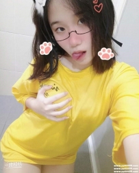 新竹熱推妹：小小 163-45-D-24歲 配合度高 讓你爽到受不了