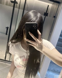 台中童顏巨乳：奶昔 160 D+ 46 20歲 粉粉嫩嫩 嬌小俏皮可愛的搗蛋鬼會偷你弟弟吃喲