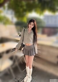 台中長腿正妹：小雲 163 C 46 23歲 #女友fu #年輕漂亮 膚白貌美 配合主動 水多敏感