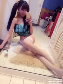 高雄外約小蘿莉：CC 156cm B奶 18歲 超級清秀的小蘿莉 無刺青