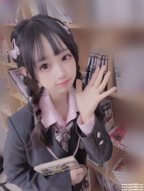 蘿莉小隻馬：點點 155 42 B 18歲 清純蘿莉風的學生妹 天真無邪的娃娃臉與纖細身材