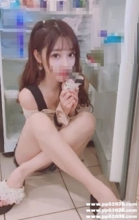 台中鄰家小妹：笑笑 158-B-21y 口交技術 無刺青 不抽煙 好掌控