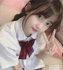 台北幼齒學生：美美 156 C 42 18歲 幼齒粉嫩的小妹妹 粉穴粉乳