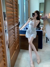 台北美腿正妹：🧡 紫怡 166 D 46 23歲 外貌好看 身材很棒 有女友FU 小清晰 膚白 主動