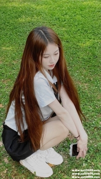 台北美腿學生妹：泰泰 162 C 44 20歲 呆萌呆萌清純小妹 #個性調皮可愛  #敏感水多