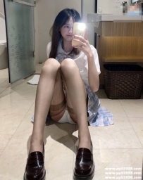 高雄學生妹：媚媚162 C 20歲 清純可愛 很騷慾望很大 床上主動