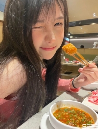 高雄蘿莉外約茶：丁丁 156 B 40 20歲 清純青春甜美可愛 服務態度極佳 外貌 身材嬌小