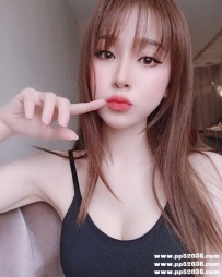 模特兼職：舒妃168/D/25歲 評價很高 回衝率100% 美腿 顏值高